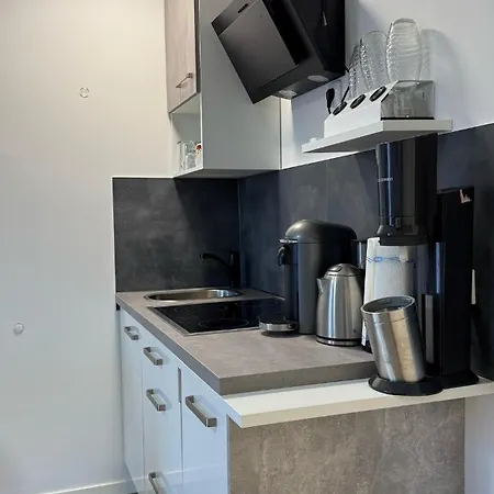 Апартаменты Modern With Parking *